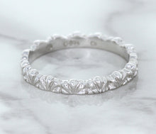 Load image into Gallery viewer, 2.5mm Scalloped Band in 14K White Gold