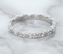 Load image into Gallery viewer, 2.5mm Scalloped Band in 14K White Gold
