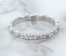 Load image into Gallery viewer, 2.5mm Scalloped Band in 14K White Gold