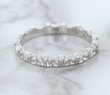 Load image into Gallery viewer, 2.5mm Scalloped Band in 14K White Gold