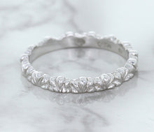 Load image into Gallery viewer, 2.5mm Scalloped Band in 14K White Gold