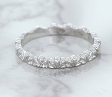 Load image into Gallery viewer, 2.5mm Scalloped Band in 14K White Gold