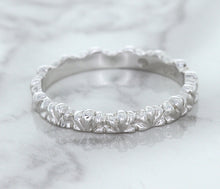 Load image into Gallery viewer, 2.5mm Scalloped Band in 14K White Gold