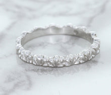 Load image into Gallery viewer, 2.5mm Scalloped Band in 14K White Gold