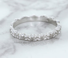 Load image into Gallery viewer, 2.5mm Scalloped Band in 14K White Gold