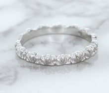 Load image into Gallery viewer, 2.5mm Scalloped Band in 14K White Gold