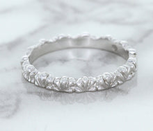 Load image into Gallery viewer, 2.5mm Scalloped Band in 14K White Gold