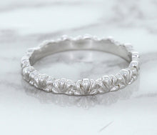 Load image into Gallery viewer, 2.5mm Scalloped Band in 14K White Gold