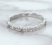 Load image into Gallery viewer, 2.5mm Scalloped Band in 14K White Gold
