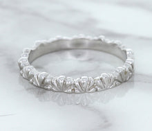 Load image into Gallery viewer, 2.5mm Scalloped Band in 14K White Gold