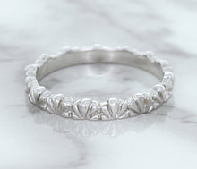 Load image into Gallery viewer, 2.5mm Scalloped Band in 14K White Gold