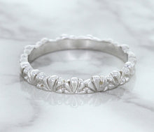 Load image into Gallery viewer, 2.5mm Scalloped Band in 14K White Gold