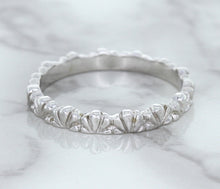 Load image into Gallery viewer, 2.5mm Scalloped Band in 14K White Gold