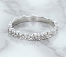 Load image into Gallery viewer, 2.5mm Scalloped Band in 14K White Gold