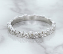 Load image into Gallery viewer, 2.5mm Scalloped Band in 14K White Gold