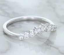 Load image into Gallery viewer, 0.45ctw Diamond Curved Band in 18K White Gold