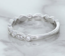 Load image into Gallery viewer, 0.23ctw Diamond Alternating Marquise Band in 18K White Gold
