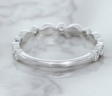 Load image into Gallery viewer, 0.23ctw Diamond Alternating Marquise Band in 18K White Gold
