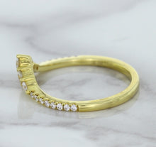 Load image into Gallery viewer, 0.38ctw Diamond Pointed Band in 18K Yellow Gold