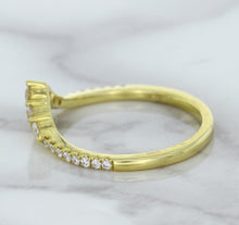 Load image into Gallery viewer, 0.38ctw Diamond Pointed Band in 18K Yellow Gold