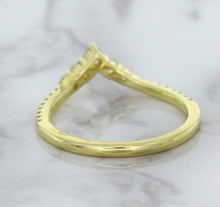 Load image into Gallery viewer, 0.38ctw Diamond Pointed Band in 18K Yellow Gold