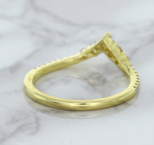 Load image into Gallery viewer, 0.38ctw Diamond Pointed Band in 18K Yellow Gold