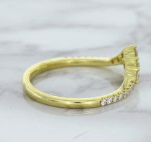 Load image into Gallery viewer, 0.38ctw Diamond Pointed Band in 18K Yellow Gold