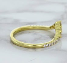 Load image into Gallery viewer, 0.38ctw Diamond Pointed Band in 18K Yellow Gold