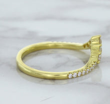 Load image into Gallery viewer, 0.38ctw Diamond Pointed Band in 18K Yellow Gold