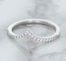 Load image into Gallery viewer, 0.17ctw Diamond Pointed Band in 18K White Gold