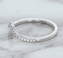 Load image into Gallery viewer, 0.17ctw Diamond Pointed Band in 18K White Gold