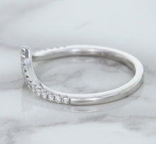 Load image into Gallery viewer, 0.17ctw Diamond Pointed Band in 18K White Gold