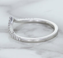 Load image into Gallery viewer, 0.17ctw Diamond Pointed Band in 18K White Gold