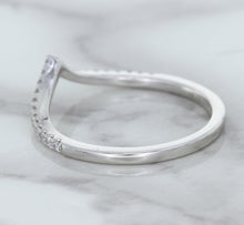 Load image into Gallery viewer, 0.17ctw Diamond Pointed Band in 18K White Gold