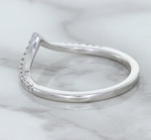 Load image into Gallery viewer, 0.17ctw Diamond Pointed Band in 18K White Gold