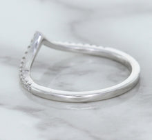 Load image into Gallery viewer, 0.17ctw Diamond Pointed Band in 18K White Gold