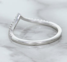 Load image into Gallery viewer, 0.17ctw Diamond Pointed Band in 18K White Gold