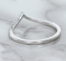 Load image into Gallery viewer, 0.17ctw Diamond Pointed Band in 18K White Gold