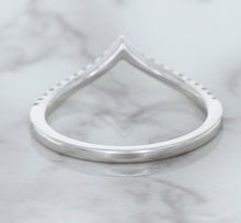 Load image into Gallery viewer, 0.17ctw Diamond Pointed Band in 18K White Gold
