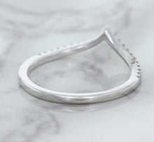 Load image into Gallery viewer, 0.17ctw Diamond Pointed Band in 18K White Gold