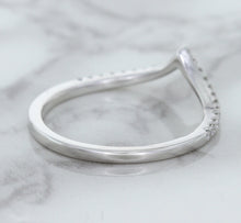 Load image into Gallery viewer, 0.17ctw Diamond Pointed Band in 18K White Gold