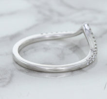 Load image into Gallery viewer, 0.17ctw Diamond Pointed Band in 18K White Gold