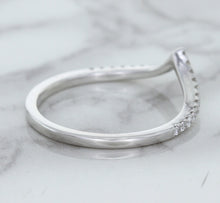 Load image into Gallery viewer, 0.17ctw Diamond Pointed Band in 18K White Gold