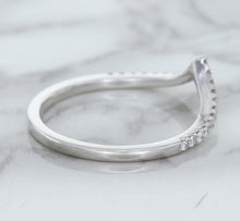 Load image into Gallery viewer, 0.17ctw Diamond Pointed Band in 18K White Gold
