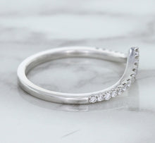 Load image into Gallery viewer, 0.17ctw Diamond Pointed Band in 18K White Gold