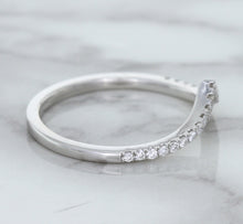 Load image into Gallery viewer, 0.17ctw Diamond Pointed Band in 18K White Gold