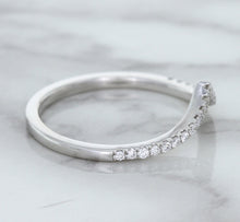 Load image into Gallery viewer, 0.17ctw Diamond Pointed Band in 18K White Gold