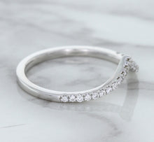 Load image into Gallery viewer, 0.17ctw Diamond Pointed Band in 18K White Gold