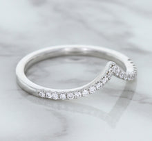 Load image into Gallery viewer, 0.17ctw Diamond Pointed Band in 18K White Gold