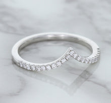 Load image into Gallery viewer, 0.17ctw Diamond Pointed Band in 18K White Gold